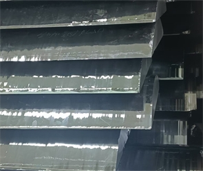 標題：單晶邊皮料
瀏覽次數(shù)：37
發(fā)表時間：2025-05-28